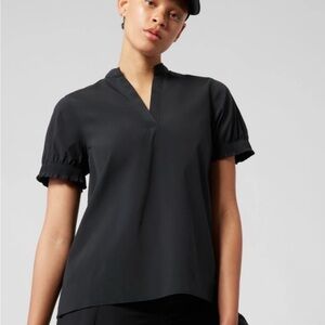Athleta Levitate Poplin Black Top, Black 1X, hi/lo hem, split neck, puff sleeve